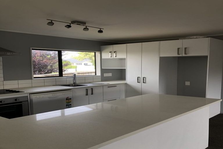 Photo of property in 1/86 Astley Avenue, New Lynn, Auckland, 0600