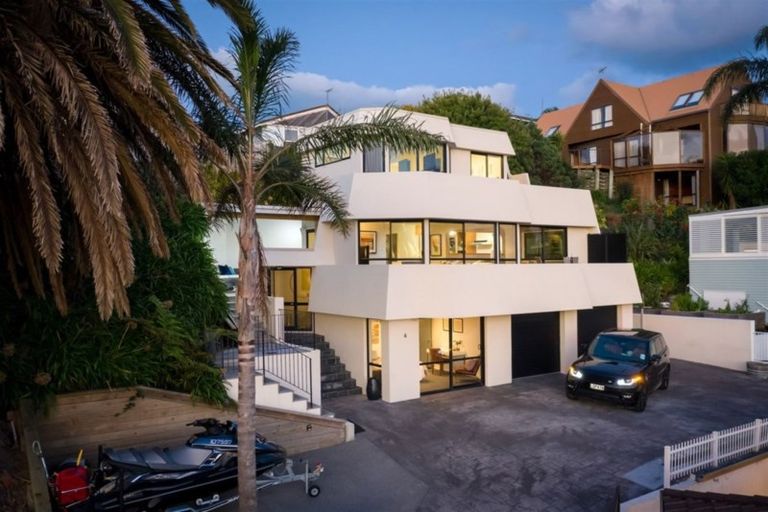 Photo of property in 2/4 Basilton Close, Bucklands Beach, Auckland, 2012