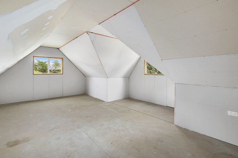 Photo of property in 18 Owen Street, Green Island, Dunedin, 9018