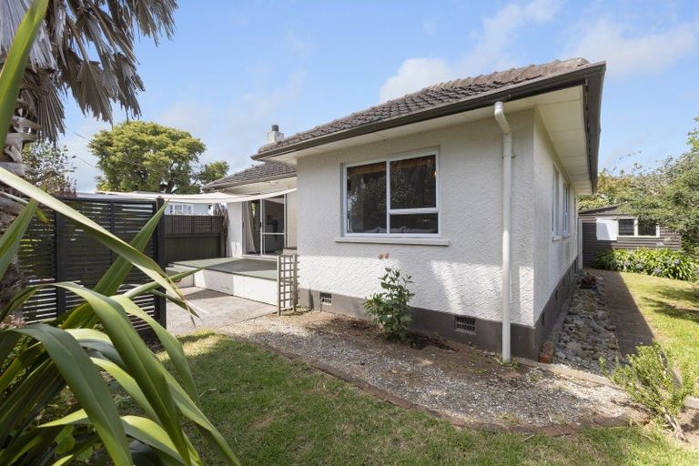 Photo of property in 475a Saint Aubyn Street, Moturoa, New Plymouth, 4310