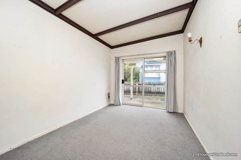 Photo of property in 1/54 Seabrook Avenue, New Lynn, Auckland, 0600