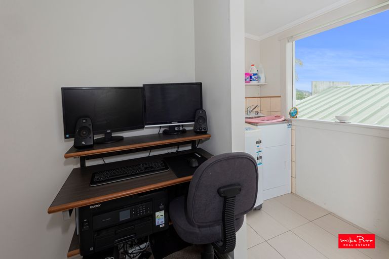 Photo of property in 9 Union Street, Hikurangi, 0114