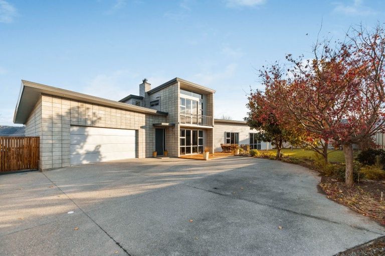 Photo of property in 9 Sunhaven Cove, Cromwell, 9310