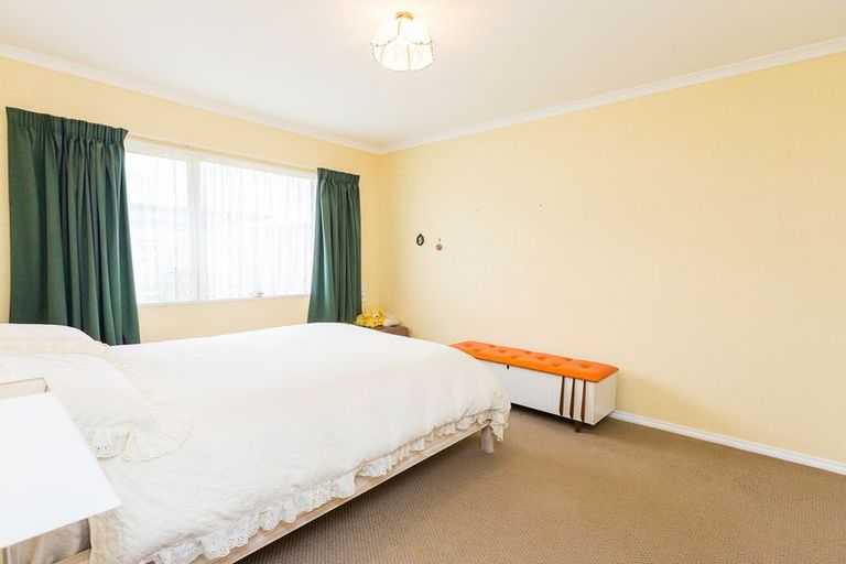Photo of property in 8 Foxtail Fern, Kelvin Grove, Palmerston North, 4414