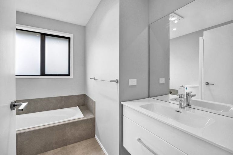 Photo of property in 63b Collins Street, Hawera, 4610