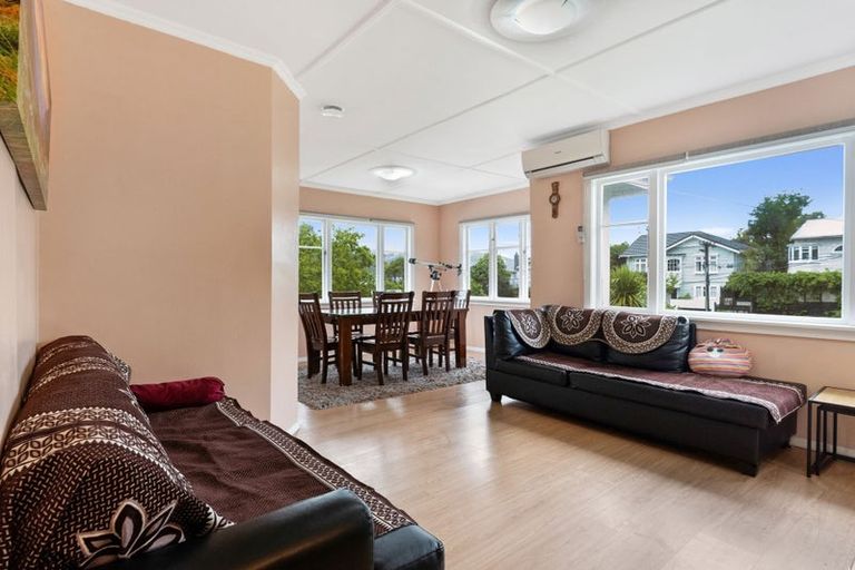 Photo of property in 28 Richmond Avenue, Karori, Wellington, 6012