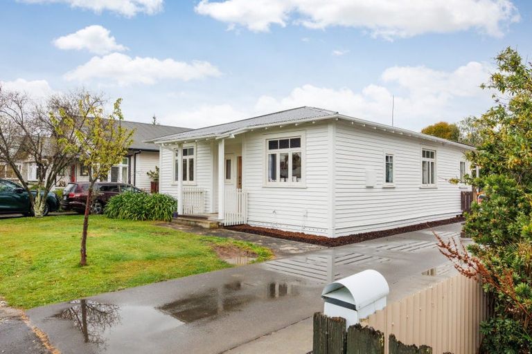 Photo of property in 32 Marne Street, Hokowhitu, Palmerston North, 4410