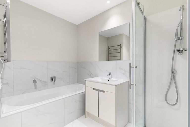 Photo of property in 8/8 Bagnall Avenue, Point England, Auckland, 1072