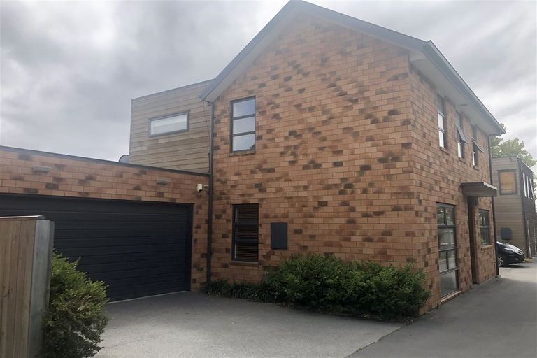 Photo of property in 17b Burdale Street, Riccarton, Christchurch, 8011