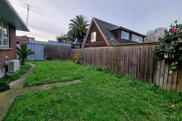 Photo of property in 2/224 Waimairi Road, Ilam, Christchurch, 8041