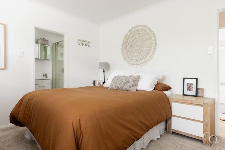 Photo of property in 70 Hinewa Road, Otumoetai, Tauranga, 3110