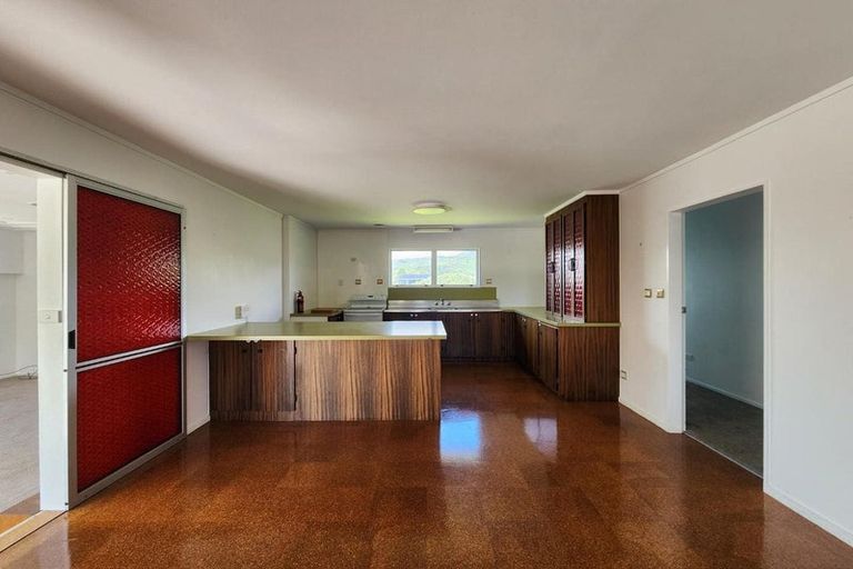 Photo of property in 36 Jans Terrace, Oakura, 4314