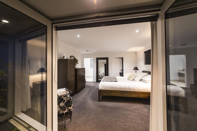 Photo of property in 34 Churchill Avenue, Hokowhitu, Palmerston North, 4410