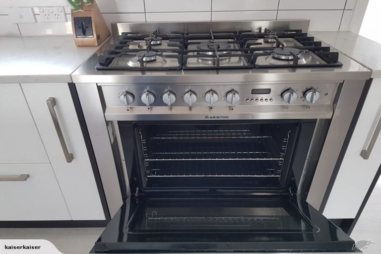 Photo of property in 133 Studholme Street, Morrinsville, 3300