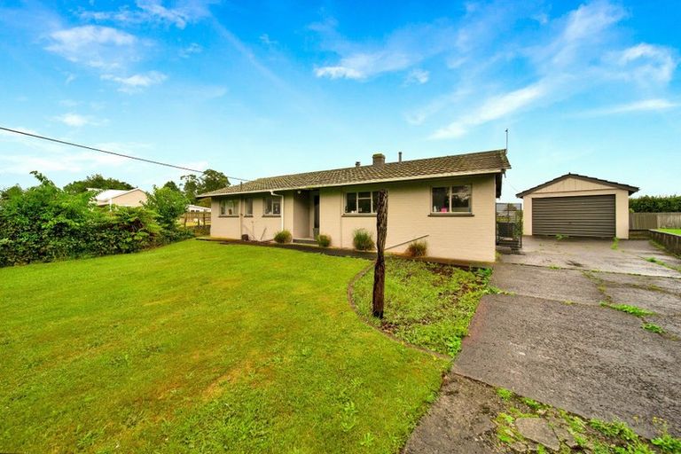 Photo of property in 49 Castle Street, Eltham, 4322