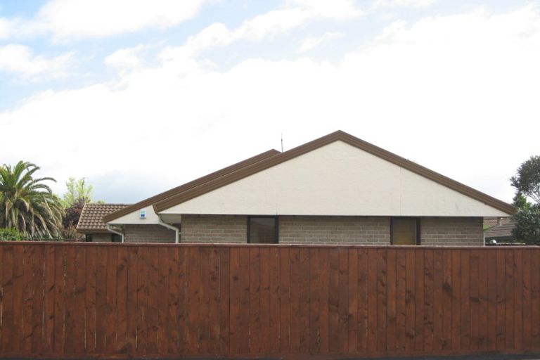 Photo of property in 3 Exton Street, Redwood, Christchurch, 8051
