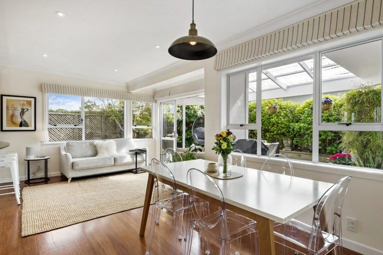 Photo of property in 61 Palmerston Road, Birkenhead, Auckland, 0626