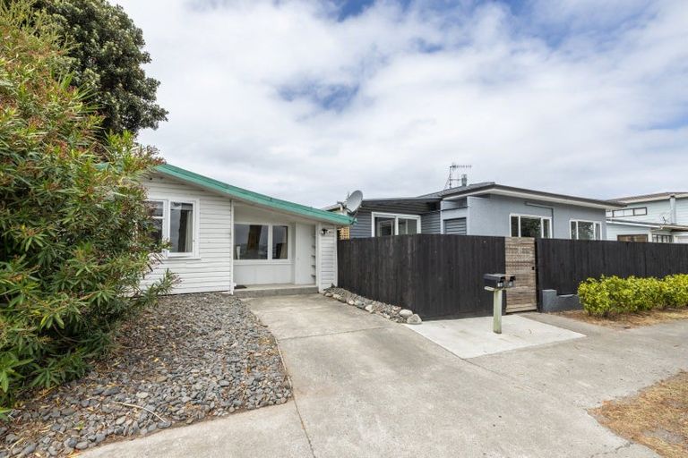 Photo of property in 29 Pukeko Place, Westshore, Napier, 4110