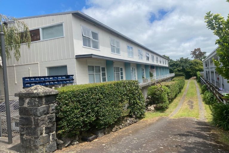 Photo of property in 9 Esplanade Road, Mount Eden, Auckland, 1024
