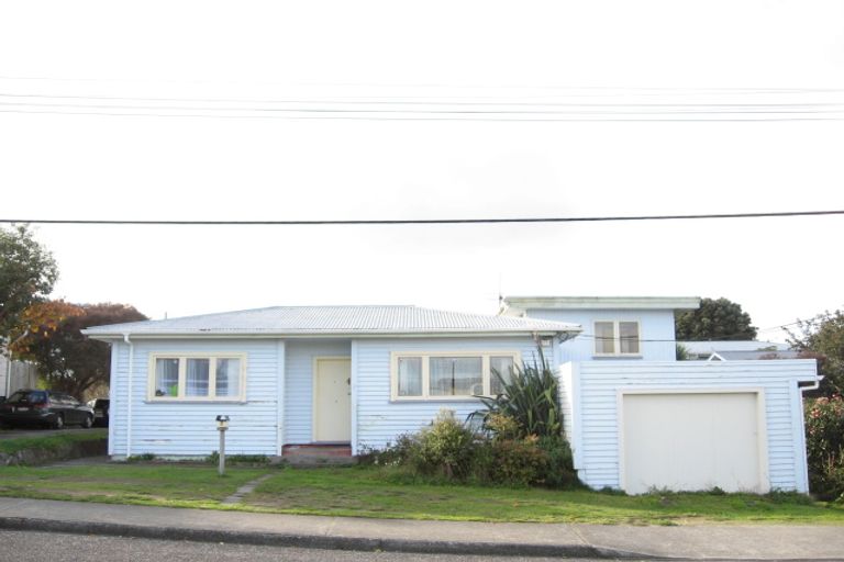 Photo of property in 2 Tui Road, Raumati Beach, Paraparaumu, 5032