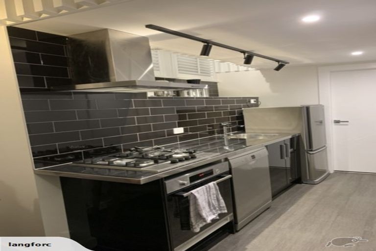 Photo of property in 225 Aro Street, Aro Valley, Wellington, 6021