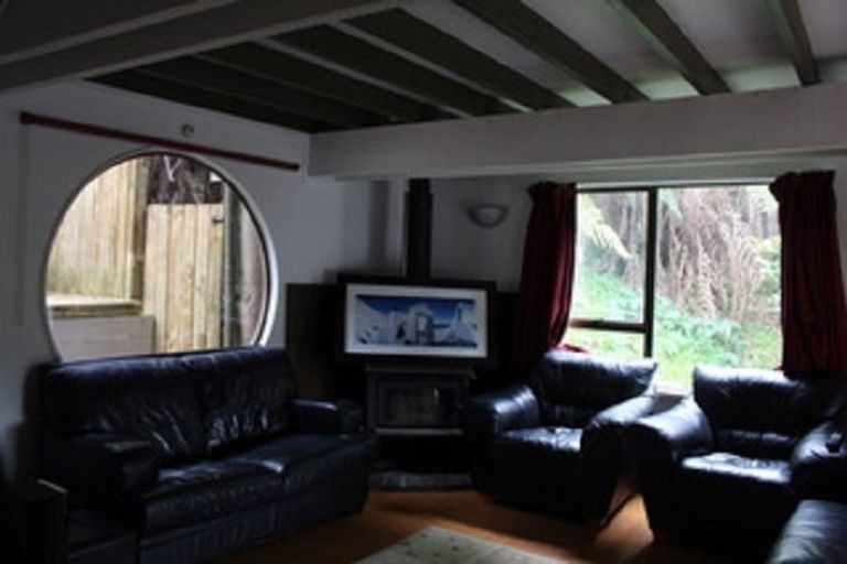 Photo of property in 2/31 King Richard Place, Browns Bay, Auckland, 0630