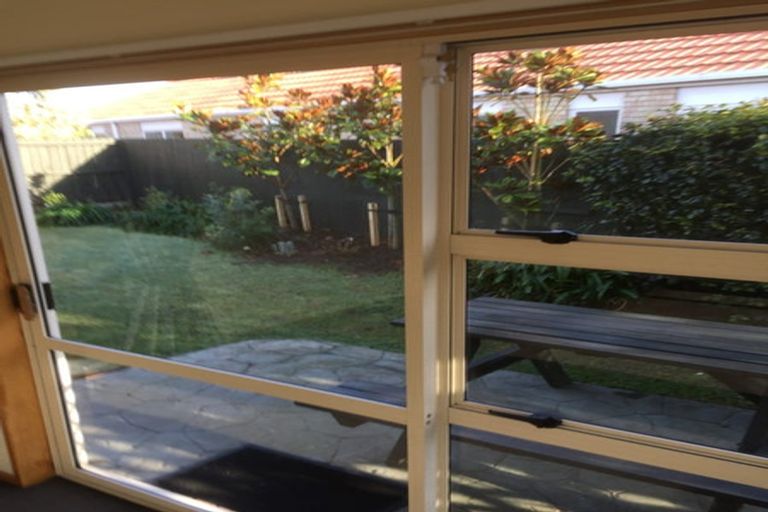 Photo of property in 19 Orlando Crescent, Waimairi Beach, Christchurch, 8083
