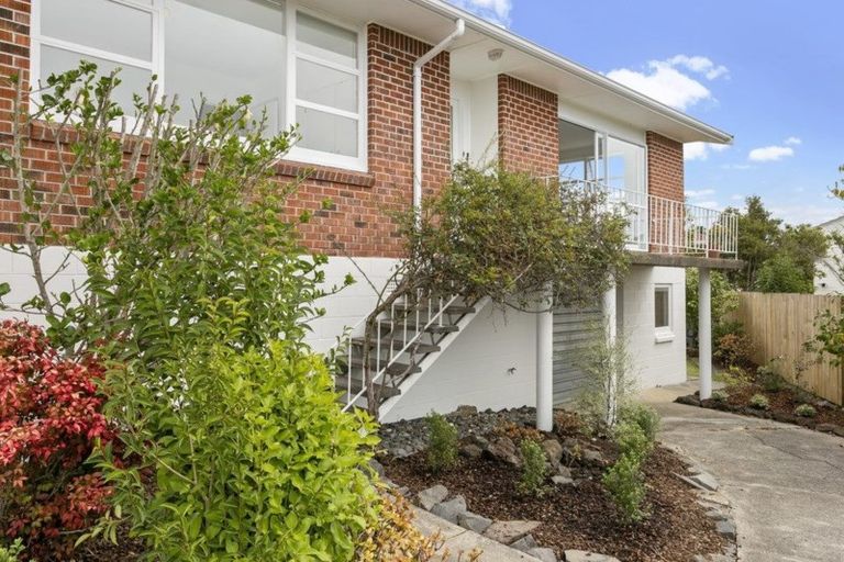 Photo of property in 2/2 Seaview Road, Milford, Auckland, 0620