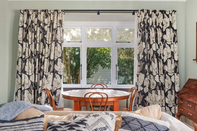 Photo of property in 182 High Street North, Carterton, 5713