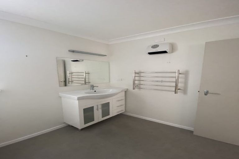 Photo of property in 36 Durham Street, Levin, 5510