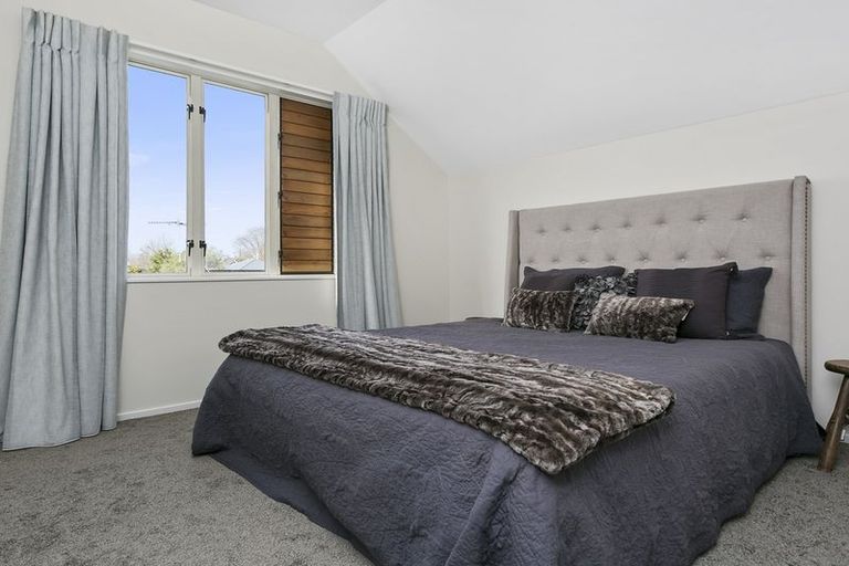 Photo of property in 29a Clare Street, Cambridge, 3434