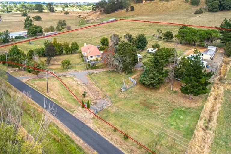 Photo of property in 141 Neavesville Road, Puriri, Thames, 3578