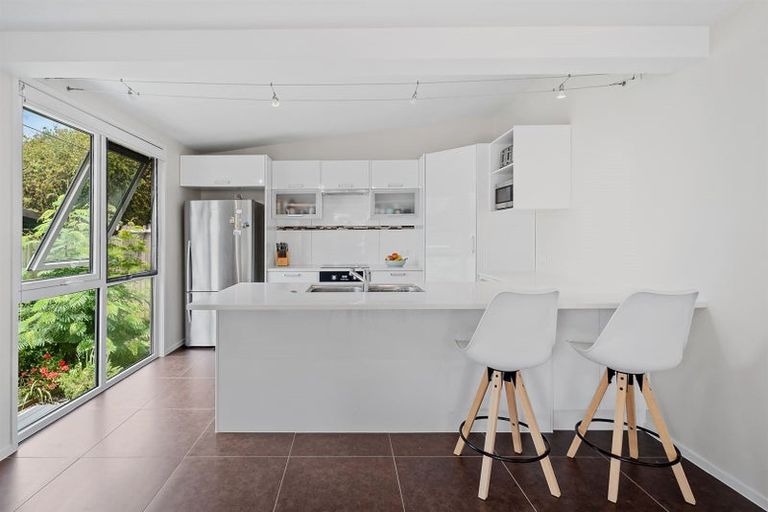 Photo of property in 11a Brandon Road, Manly, Whangaparaoa, 0930