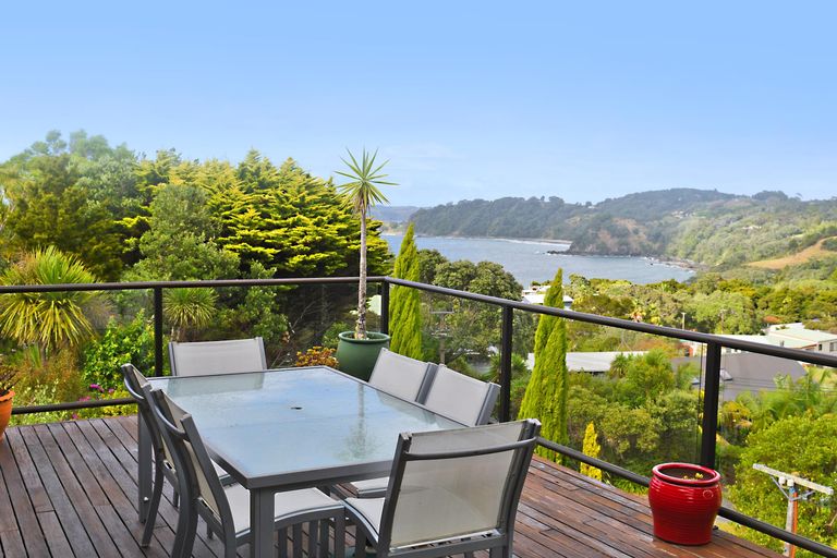 Photo of property in 3 Leigh Road, Leigh, 0985