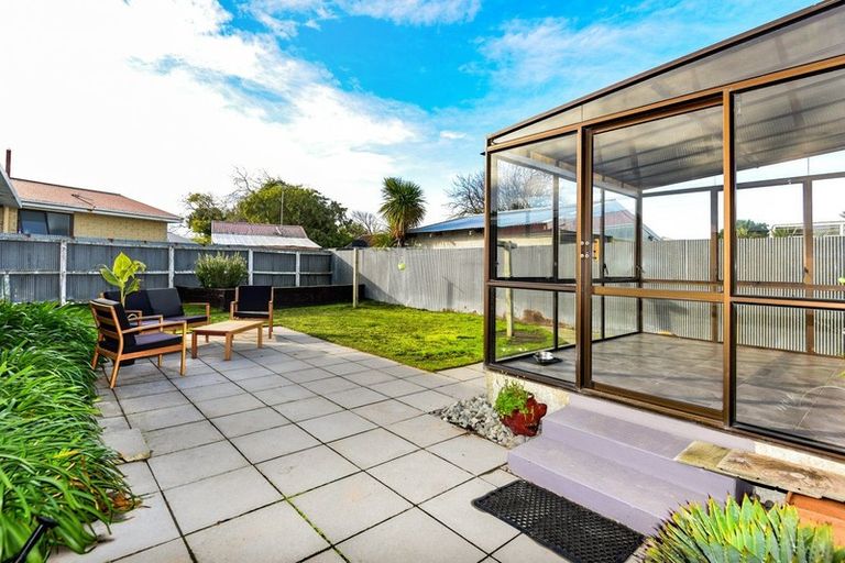Photo of property in 15 Woodlands Place, Aranui, Christchurch, 8061
