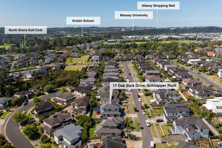 Photo of property in 17 Oak Bark Drive, Schnapper Rock, Auckland, 0632
