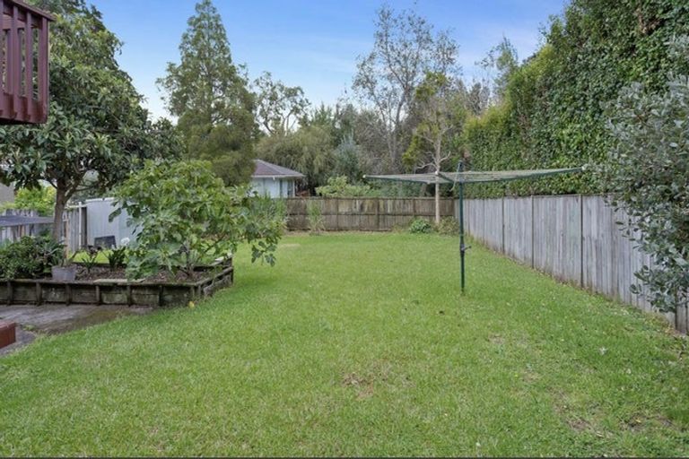 Photo of property in 20 Linwood Avenue, Forrest Hill, Auckland, 0620