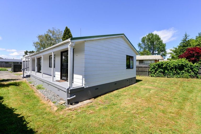 Photo of property in 4a Saint Lukes Place, Bader, Hamilton, 3206