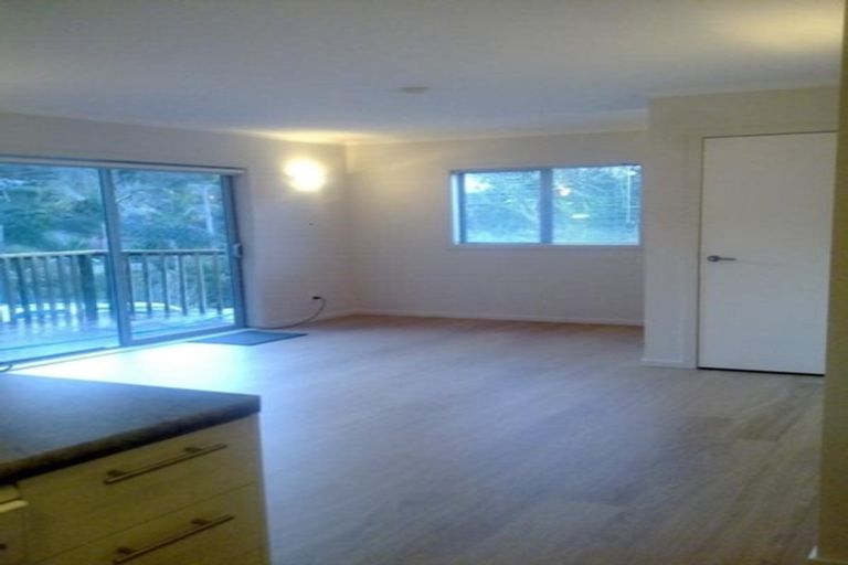 Photo of property in 662 Beach Road, Browns Bay, Auckland, 0630