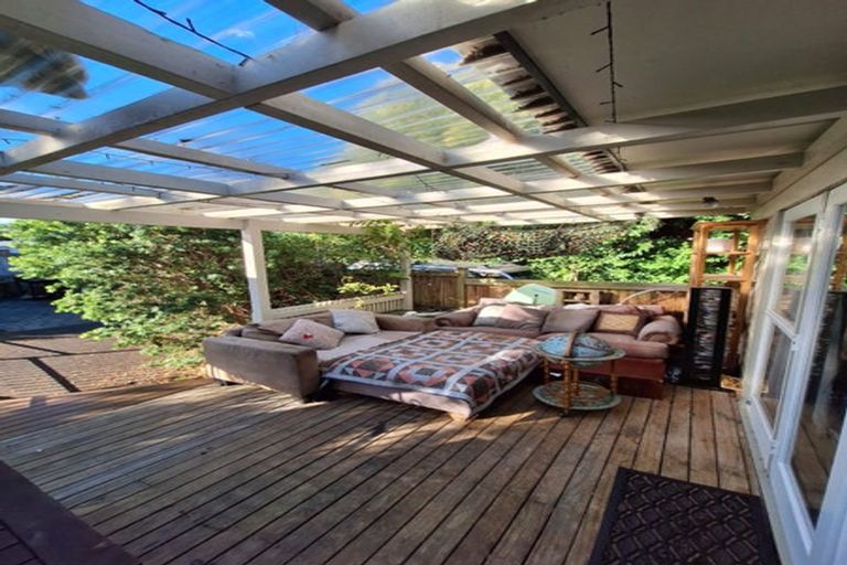 Photo of property in 8 Ellen Avenue, Hillcrest, Auckland, 0627