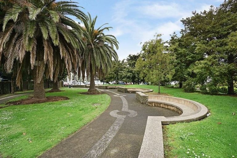 Photo of property in 21 Dovedale Place, Parnell, Auckland, 1010