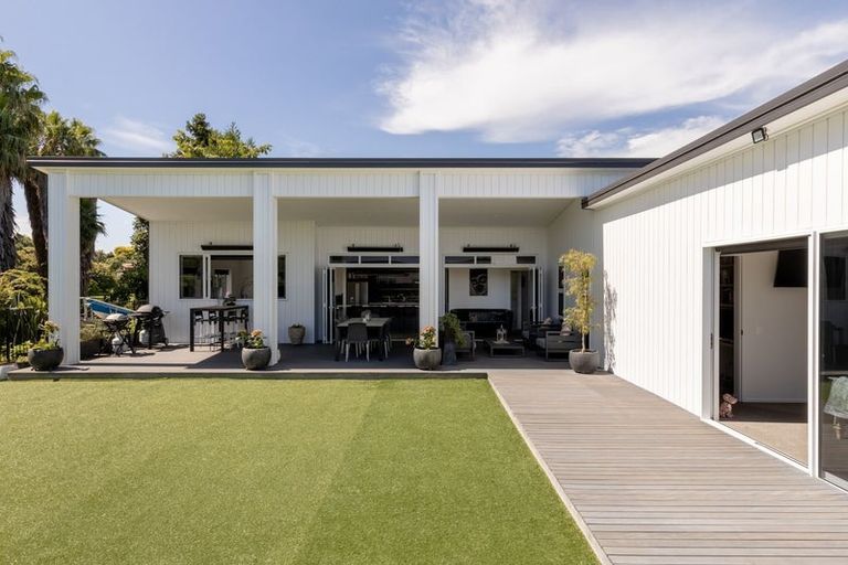 Photo of property in 9 Washingtonia Way, Omokoroa, 3114