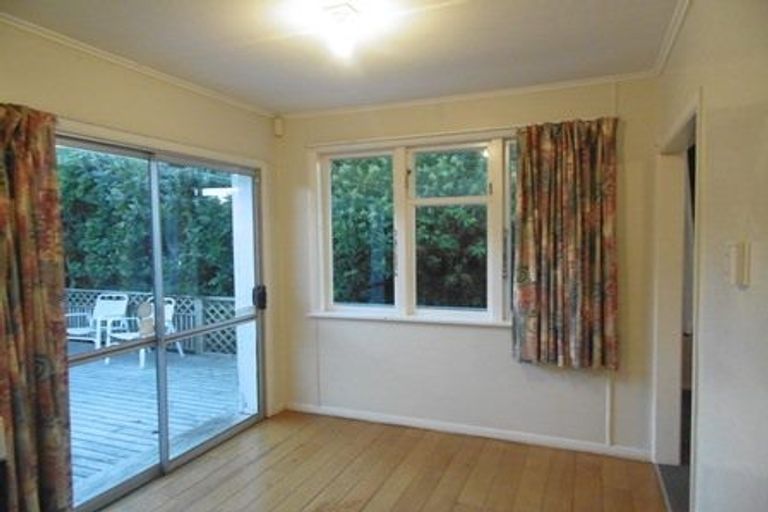 Photo of property in 33 Jillett Street, Titahi Bay, Porirua, 5022