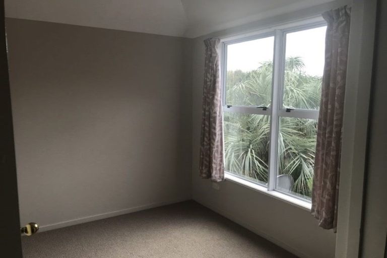 Photo of property in 3 Charles Prevost Drive, The Gardens, Auckland, 2105