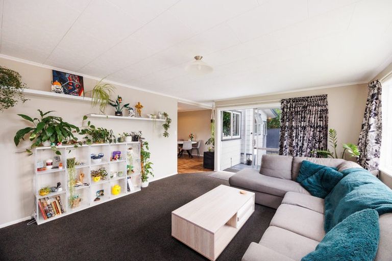 Photo of property in 22 Saturn Crescent, Milson, Palmerston North, 4414