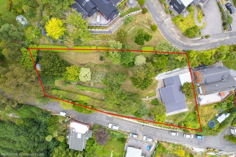 Photo of property in 14 Selwyn Road, Lyttelton, 8082