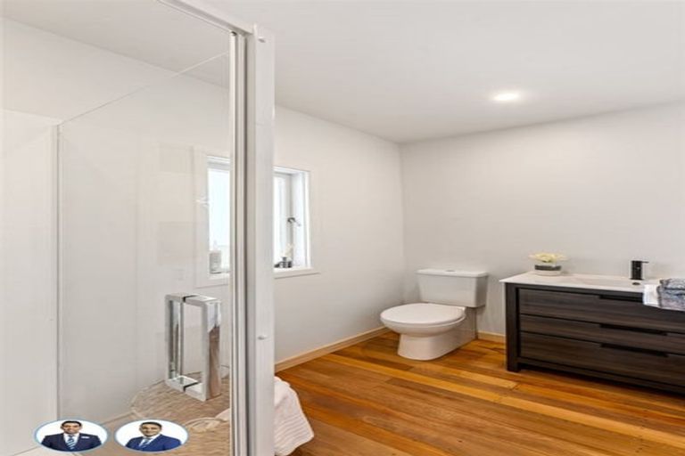 Photo of property in 14 Coronation Road, Mangere Bridge, Auckland, 2022