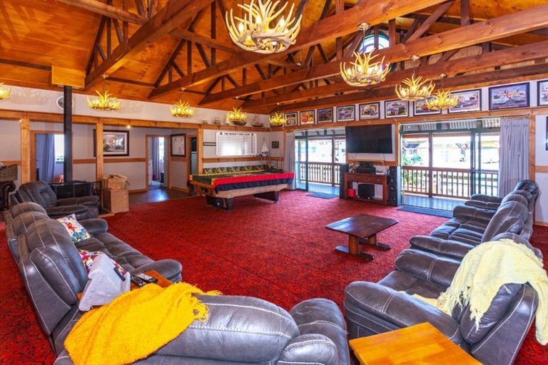 Photo of property in 409 Port Road, Whangamata, 3620