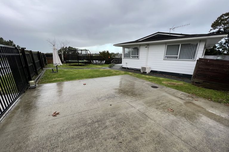 Photo of property in 2 Ranger Place, Wattle Downs, Auckland, 2103