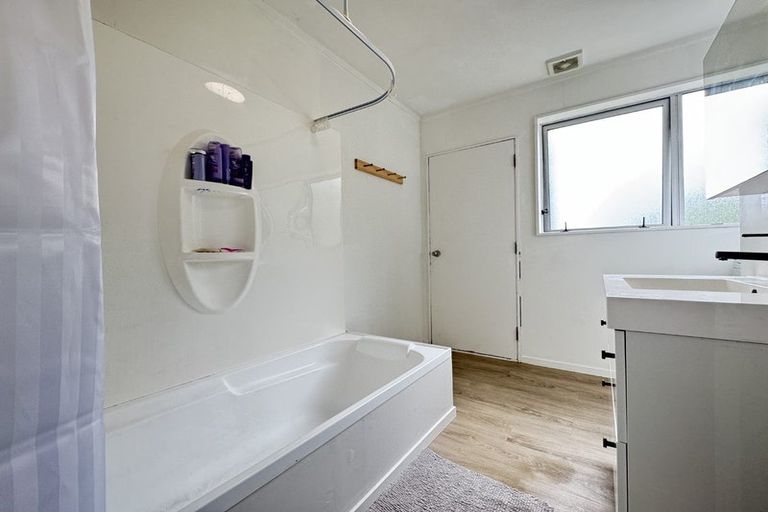 Photo of property in 2/16 Orissa Crescent, Broadmeadows, Wellington, 6035